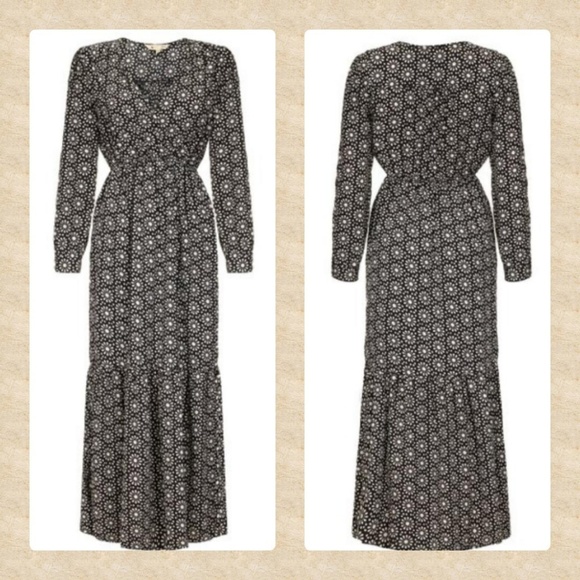 Dresses & Skirts - Gorgeous Split Sleeve Maxi.